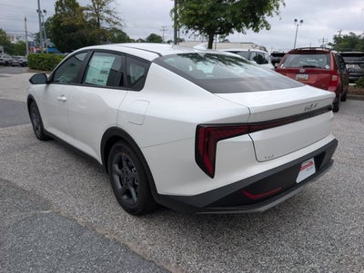2026 Kia K4 LXS