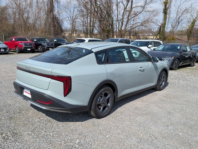 2026 Kia K4 LXS