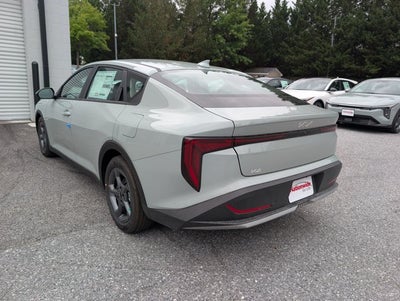 2026 Kia K4 LXS