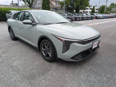 2026 Kia K4 LXS