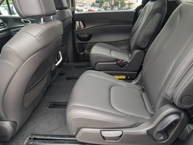 2027 Kia Carnival SX