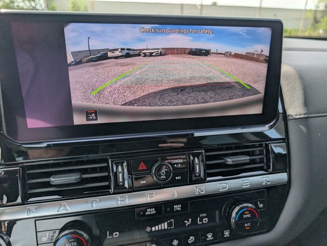 2026 Nissan Pathfinder SV