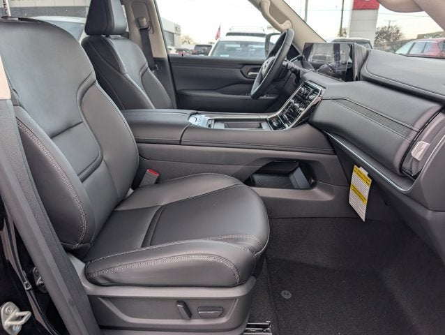 2026 Nissan Armada SV