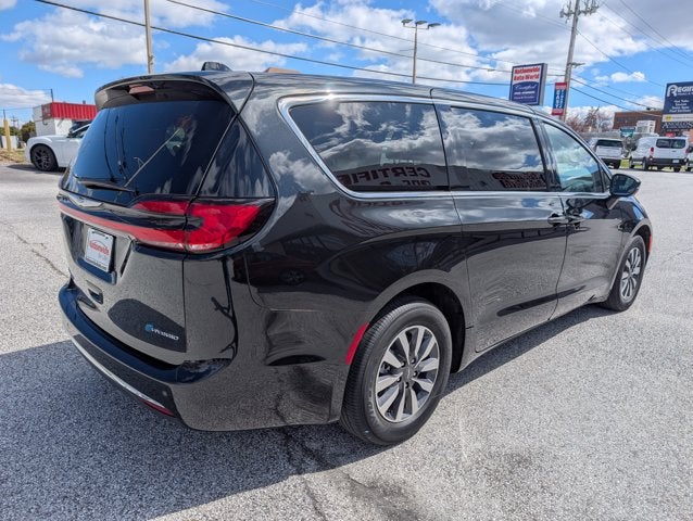 2023 Chrysler Pacifica Hybrid Touring L