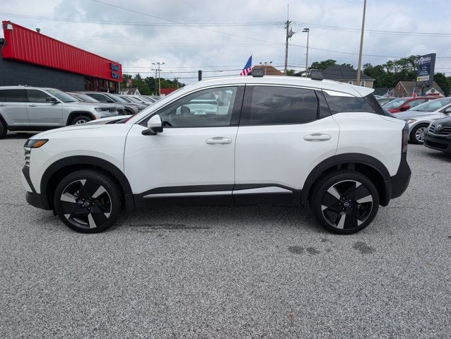 2025 Nissan Kicks SR