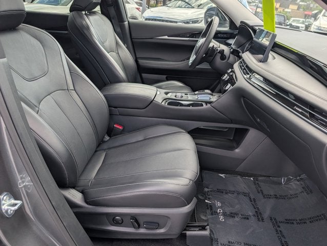 2025 INFINITI QX60 PURE