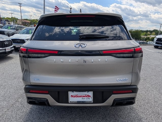 2025 INFINITI QX60 LUXE
