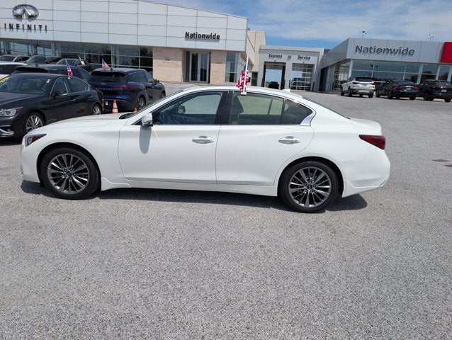 2023 INFINITI Q50 LUXE