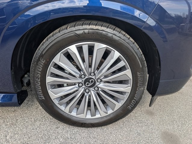 2025 INFINITI QX80 SENSORY