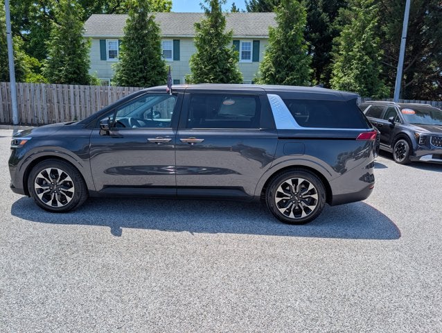 2024 Kia Carnival EX