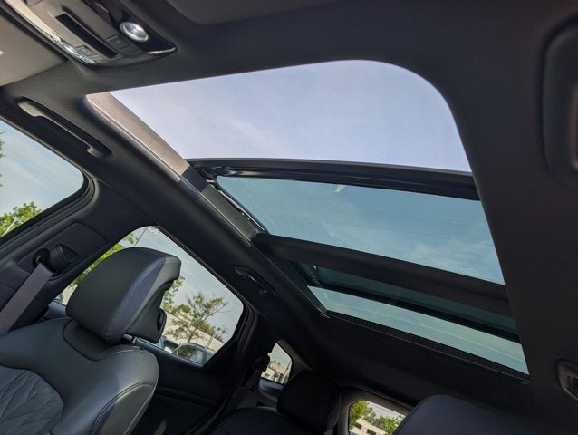 2025 Kia Sportage Plug-In Hybrid X-Line