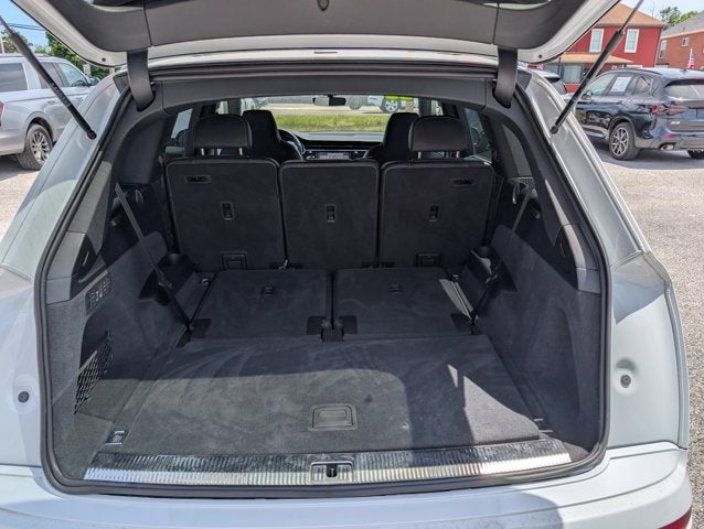 2022 Audi SQ7 Premium Plus