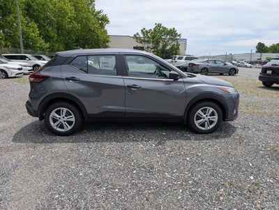 2025 Nissan Kicks Play S