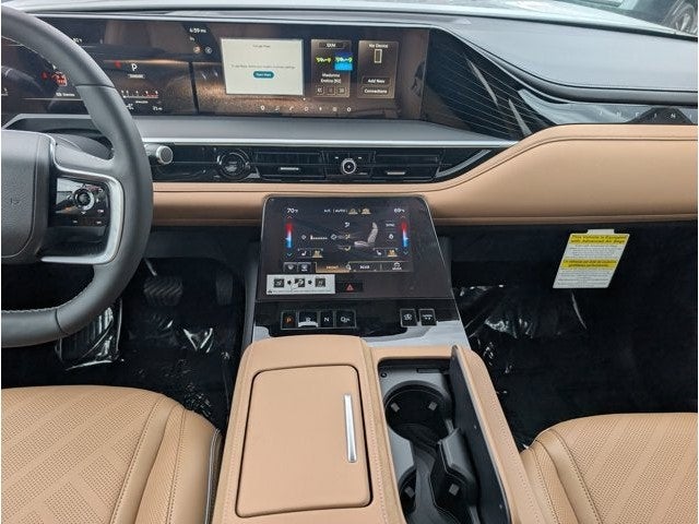 2027 INFINITI QX80 LUXE