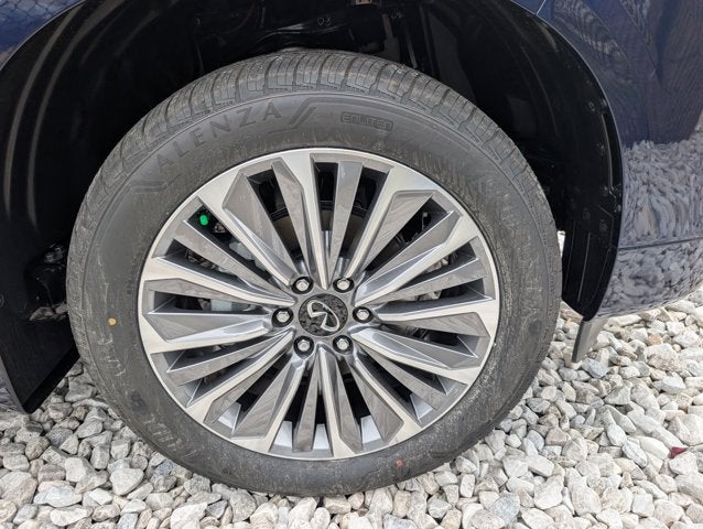 2026 INFINITI QX80 LUXE