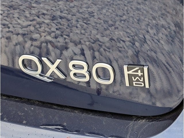 2026 INFINITI QX80 LUXE