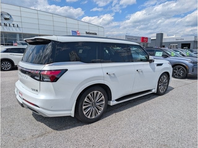 2026 INFINITI QX80 LUXE