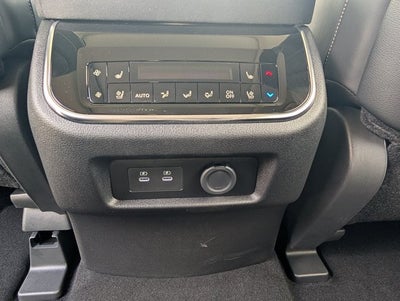 2027 INFINITI QX80 LUXE