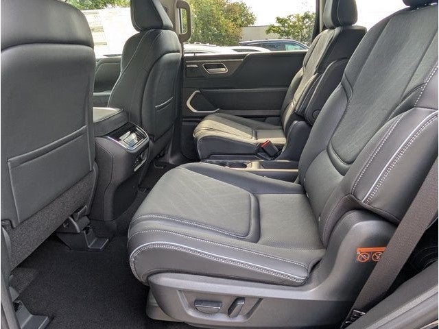 2027 INFINITI QX80 LUXE
