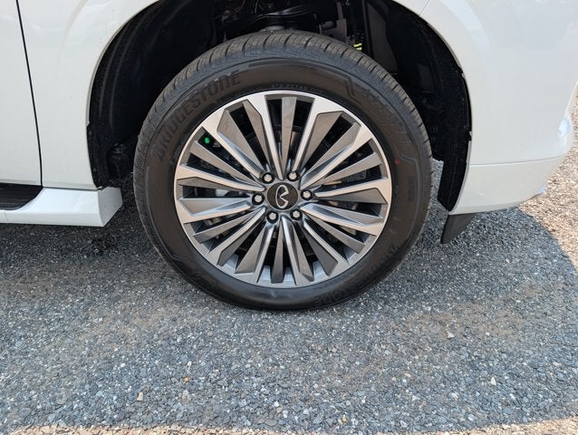 2027 INFINITI QX80 LUXE