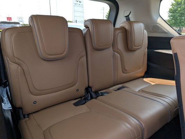 2027 INFINITI QX80 LUXE