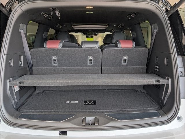 2027 INFINITI QX80 AUTOGRAPH